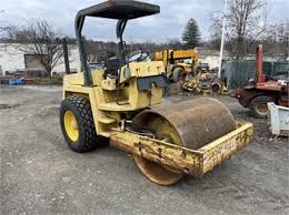 PDF Bomag BW 142 AD Single Drum Vibratory Roller Parts Manual SN 101510420115 > 101510420129