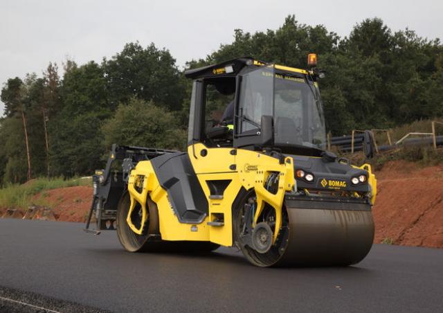 PDF Bomag BW 151 AD-4 AM Tandem Vibratory Roller Parts Manual SN 101920271001 - 101920271030