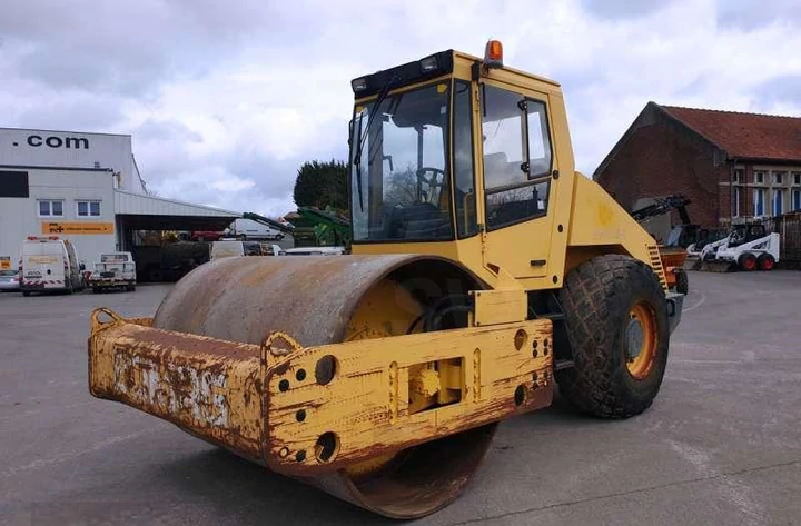 PDF Bomag BW 213 PD Single Drum Vibratory Roller Parts Manual SN 101400150191- 101400150239