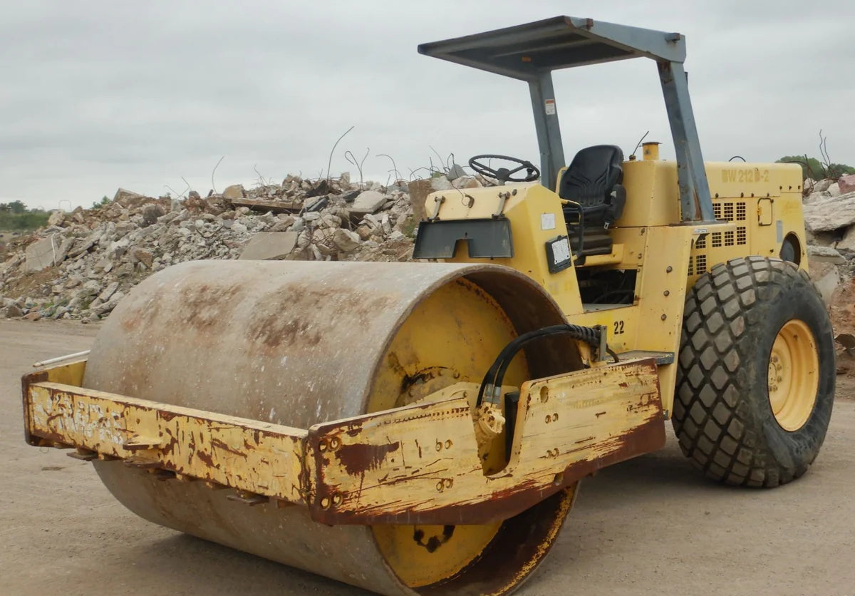 PDF Bomag BW 217 D Single Drum Vibratory Roller Parts Manual SN 101500000536 - 101500000679