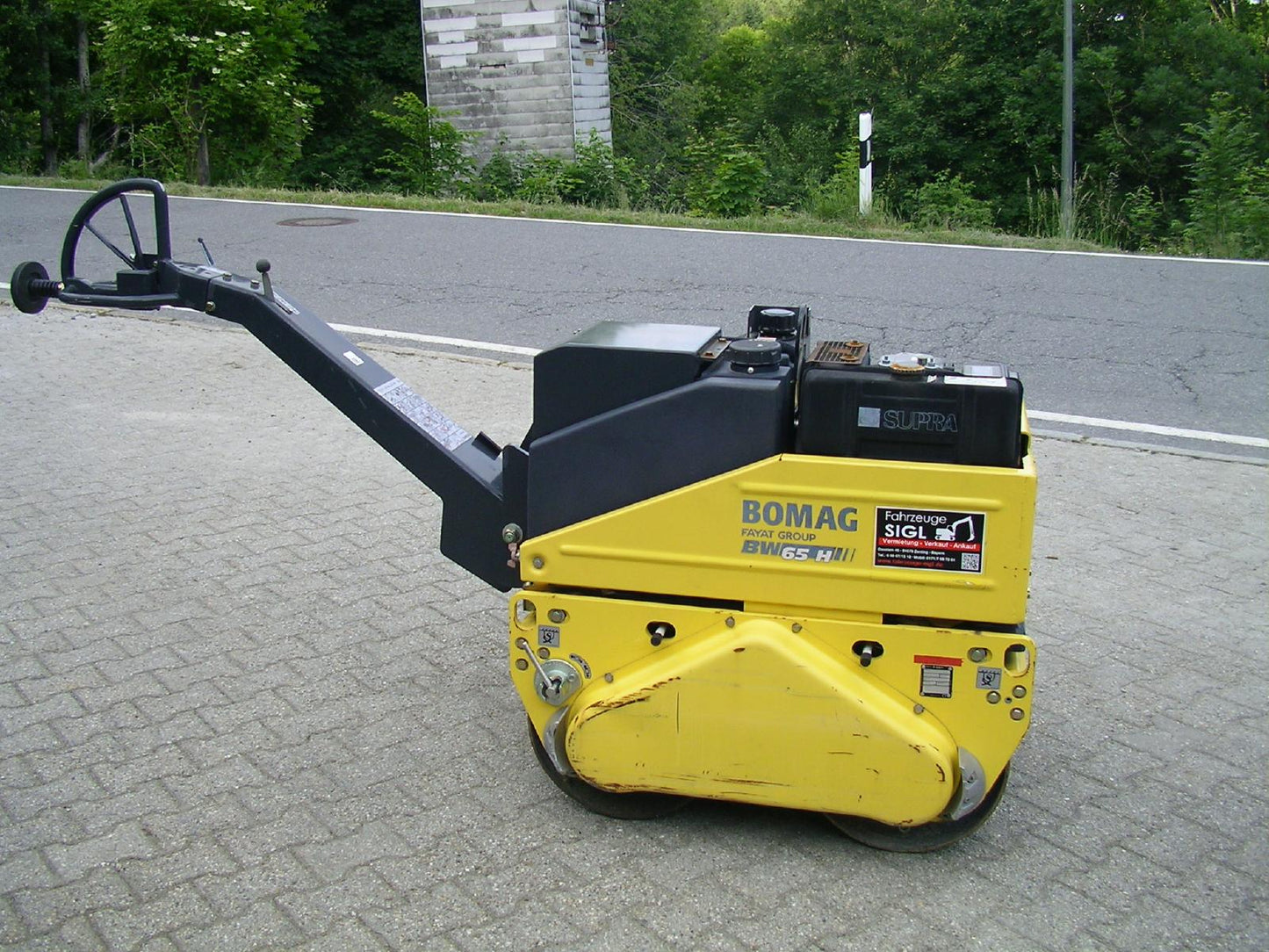 PDF Bomag BW 65 H Double Drum Vibratory Roller Parts Manual SN 101100704837 - 101100707226