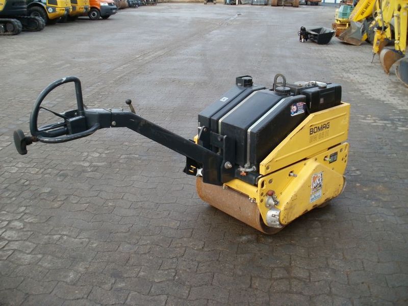 PDF Bomag BW 65 H Double Drum Vibratory Roller Parts Manual SN 101100721120 - 101100721554