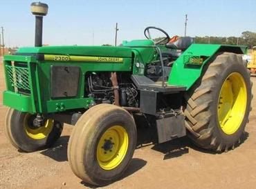 JOHN DEERE 2300, 2400 TRACTOR PARTS MANUAL PC6067 INSTANT DOWNLOAD