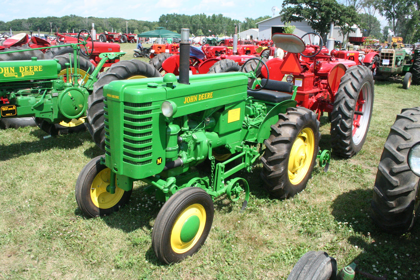 JOHN DEERE 320 330 SERIES TRACTOR STANDAR & UTILITY PARTS MANUAL PC496 INSTANT DOWNLOAD