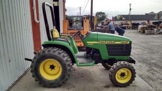 JOHN DEERE 4300 COMPACT UTILITY TRACTOR PARTS MANUAL PC10437 INSTANT DOWNLOAD