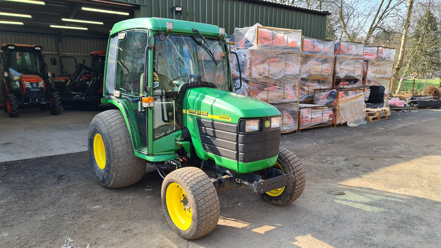 JOHN DEERE 4400 COMPACT UTILITY TRACTOR PARTS MANUAL PC10438 INSTANT DOWNLOAD