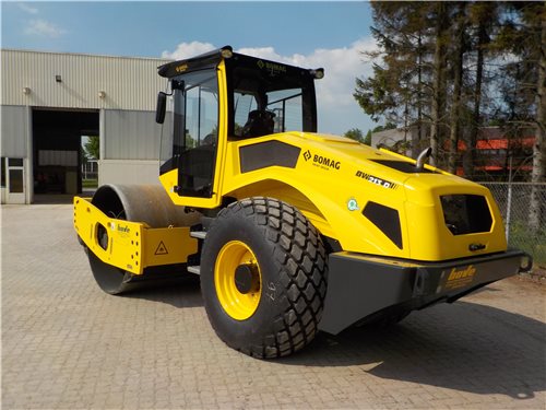 PDF BOMAG BW 213 D (2A) Single Drum Vibratory Roller Parts Manual 101400800575 - 101400800831