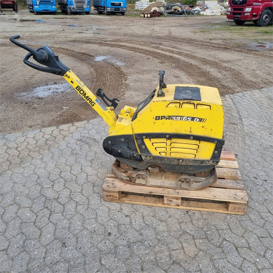 PDF Bomag BPR 55/65 D Vibratory Plate (Reversible) Parts Manual SN 101692041001 - 101692041082 