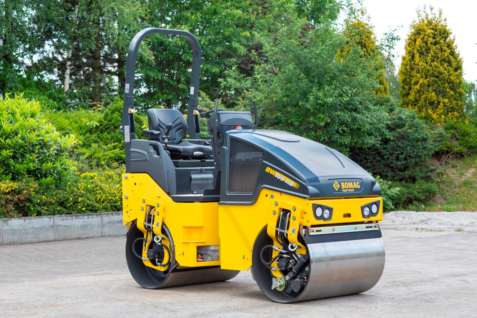 PDF Bomag BW 100 AD-2 Tandem Vibratory Roller Parts Manual SN 101150500101 - 101150501036