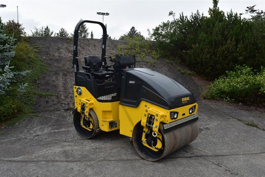 PDF Bomag BW 138 AD-5 Tandem Vibratory Roller Parts Manual SN 101650341001 - 101650349999