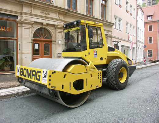 PDF Bomag BW 213 PDHC-4 Single Drum Vibratory Roller Parts Manual SN 101583121001- 101583121001