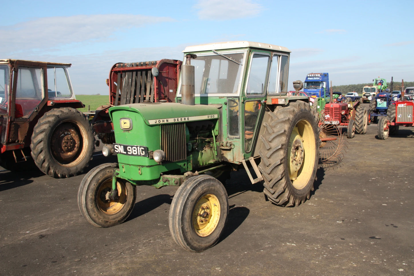 JOHN DEERE 2120 CDN TRACTOR PARTS MANUAL PC4130 INSTANT DOWNLOAD