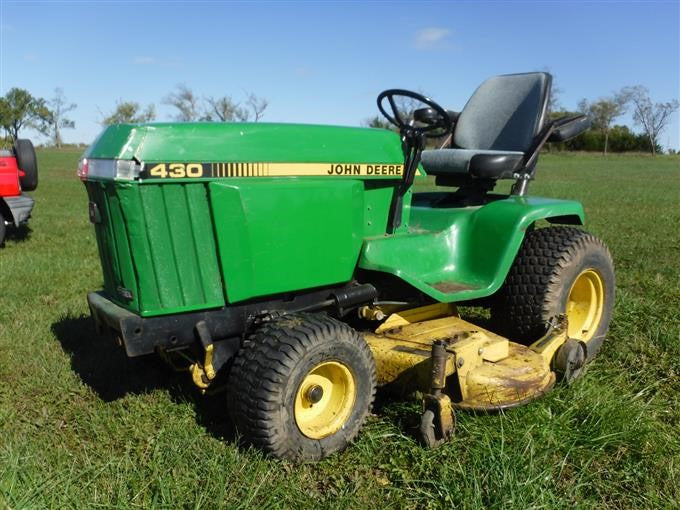 JOHN DEERE 430 LAWN AND GARDEN TRACTOR PARTS MANUAL PC1997 INSTANT DOWNLOAD