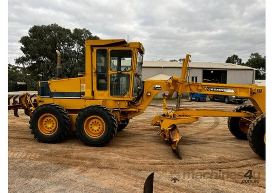 KOMATSU MOTOR GRADER GD525A-1 (JPN) PARTS MANUAL INSTANT DOWNLOAD SN 60001-UP